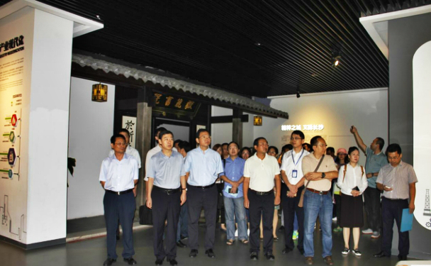 3498860.jpg 3498860.jpg