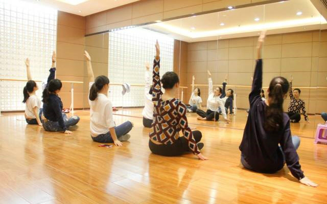 4ef048b.jpg 4ef048b.jpg