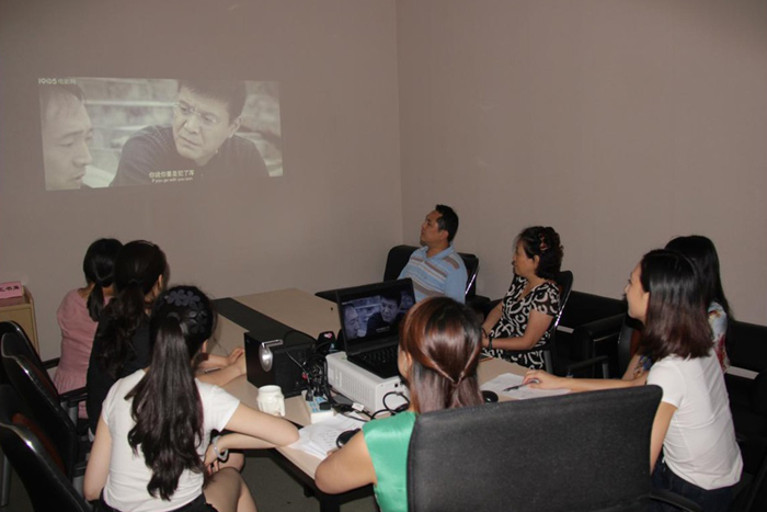 2.中共成都市规划馆党支部组织观看电影《兰辉》.jpg 2.中共成都市规划馆党支部组织观看电影《兰辉》.jpg