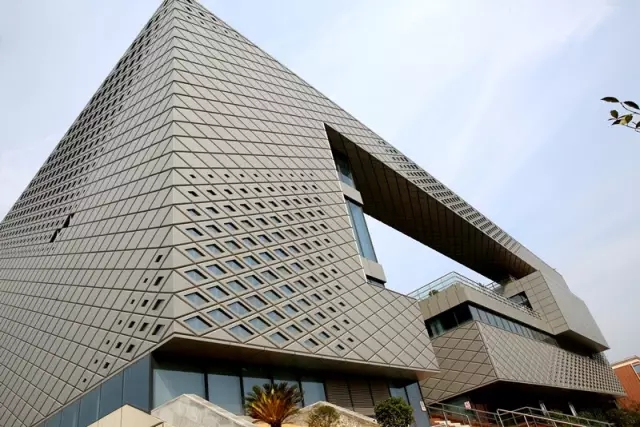 2.webp.jpg 2.webp.jpg