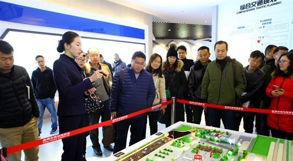 市政协委员视察市规划展览馆布展情况 (2).jpg 市政协委员视察市规划展览馆布展情况 (2).jpg