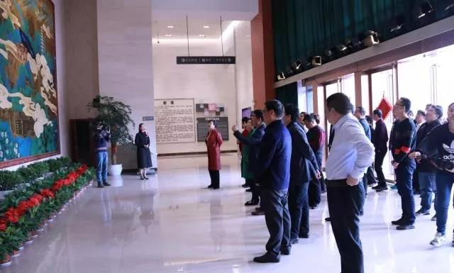 赣州市大余县党政代表团70余人参观市规划展示馆.jpg 赣州市大余县党政代表团70余人参观市规划展示馆.jpg