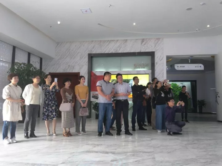 02.webp.jpg 02.webp.jpg