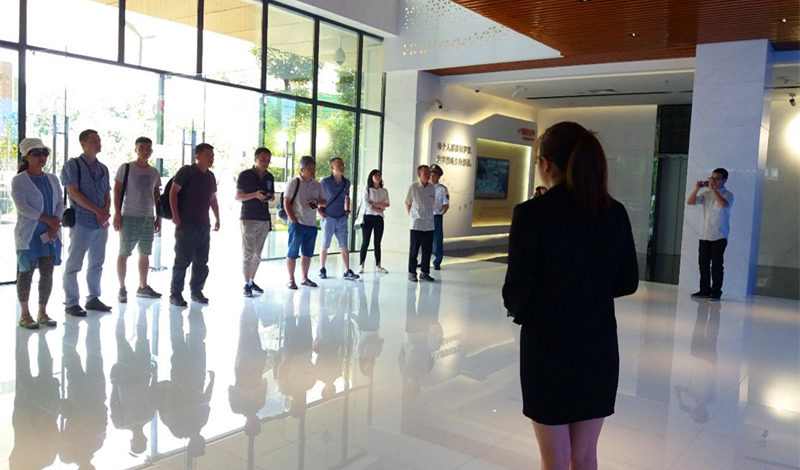 黄龙村民宿规划改造高校邀请赛参赛嘉宾参观雅安规划馆.jpg 黄龙村民宿规划改造高校邀请赛参赛嘉宾参观雅安规划馆.jpg