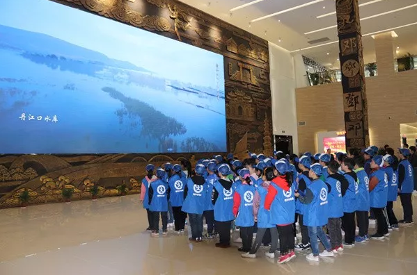 新华小记者走进邓州市规划展示馆 .png 新华小记者走进邓州市规划展示馆 .png