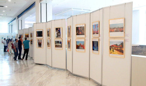 美丽中国   幸福新郑”书画摄影展.png