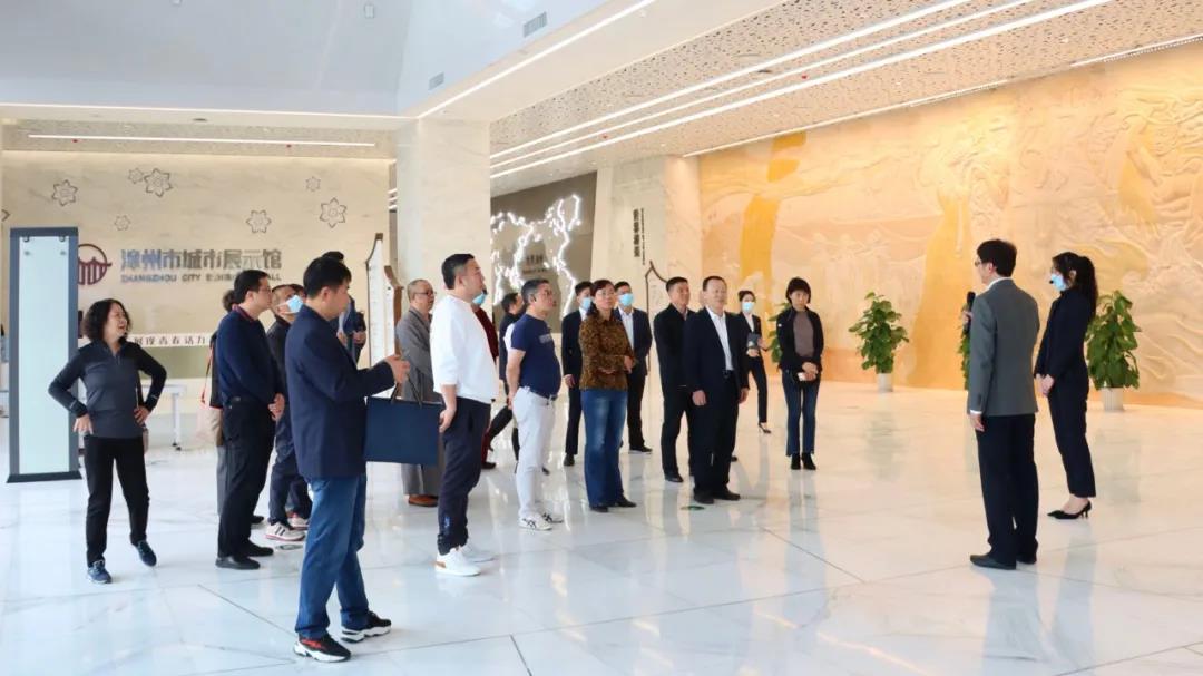 沈阳市政协考察团一行莅临漳州市城市展示馆参观指导.jpg 沈阳市政协考察团一行莅临漳州市城市展示馆参观指导.jpg