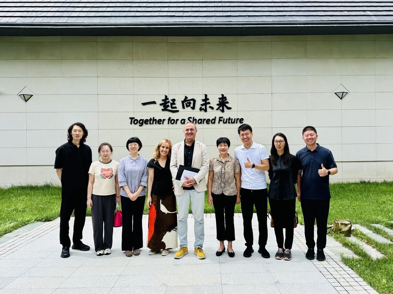 前沿碰撞!中西建筑学术交流活动走进北京石景山区.jpg 前沿碰撞!中西建筑学术交流活动走进北京石景山区.jpg